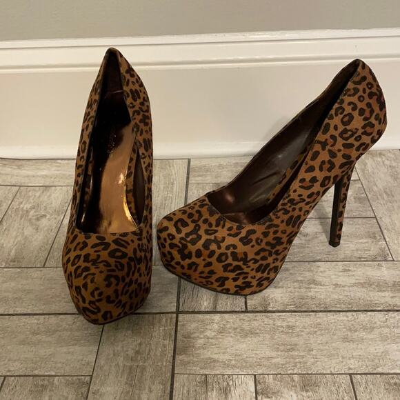 Breckelles Shoes - Cheetah Platform Suede Breckelle’s Pumps
